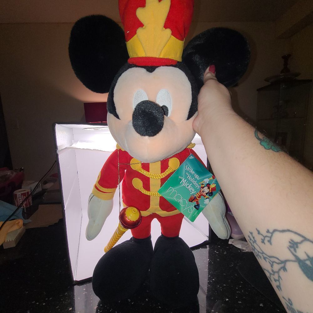 Mickey Mouse Macy's 2000 Exclusive‎
